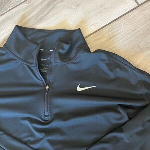 Nike Women’s Dri Fit Quarter Zip
